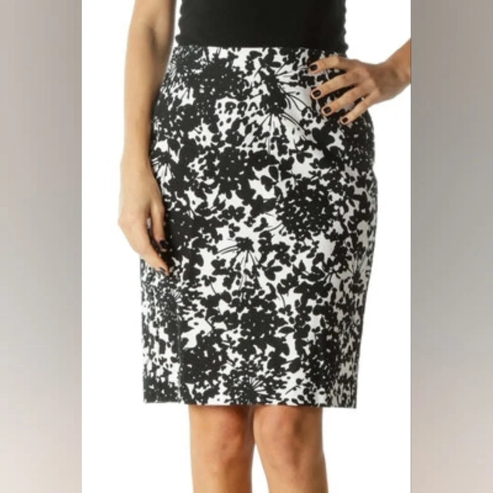 BANANA REPUBLIC Black and White Floral Pencil Skirt NWOT